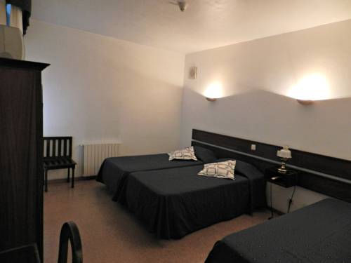 Imagen de la habitación del Hotel Val Flores. Foto 15