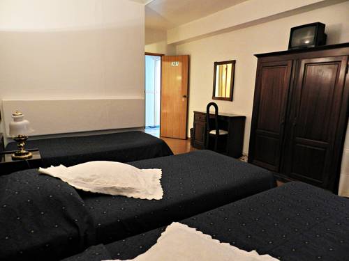 Imagen de la habitación del Hotel Val Flores. Foto 16