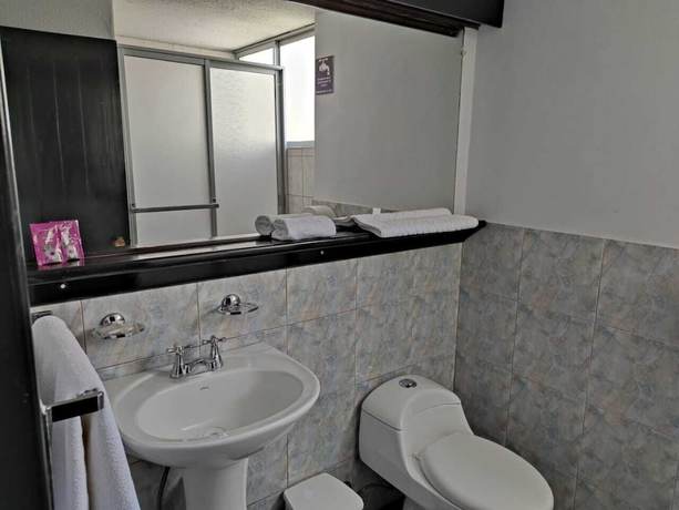 Imagen de la habitación del Hotel Val Santamaria Quito. Foto 10