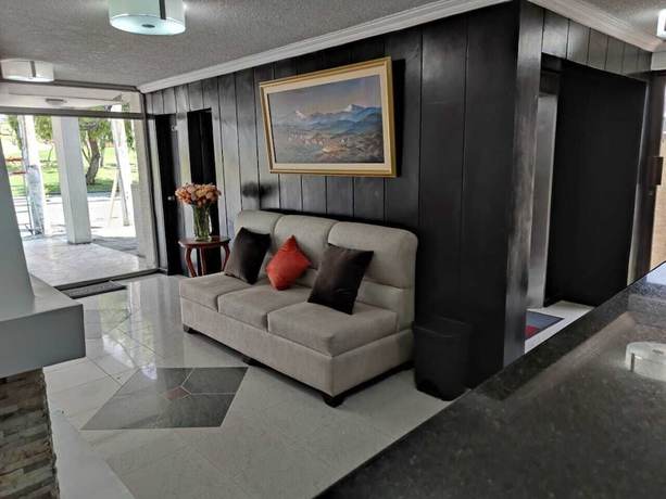 Imagen de los interiores del Hotel Val Santamaria Quito. Foto 19