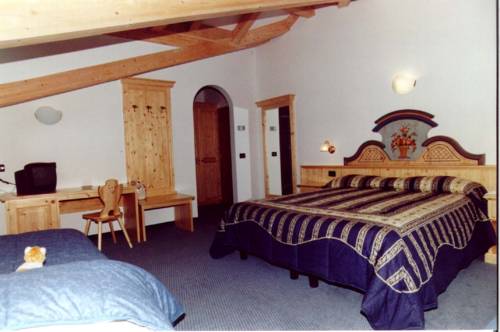 Imagen de la habitación del Hotel Valacia. Foto 15