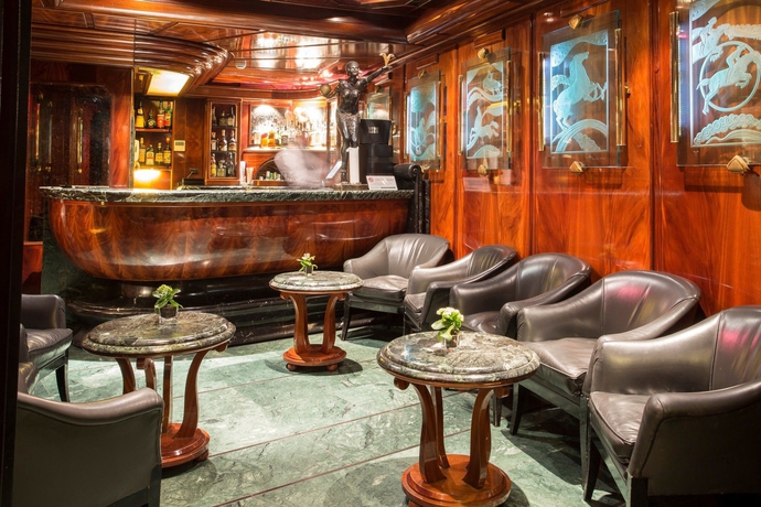 Imagen de los interiores del Hotel Valadier. Foto 15