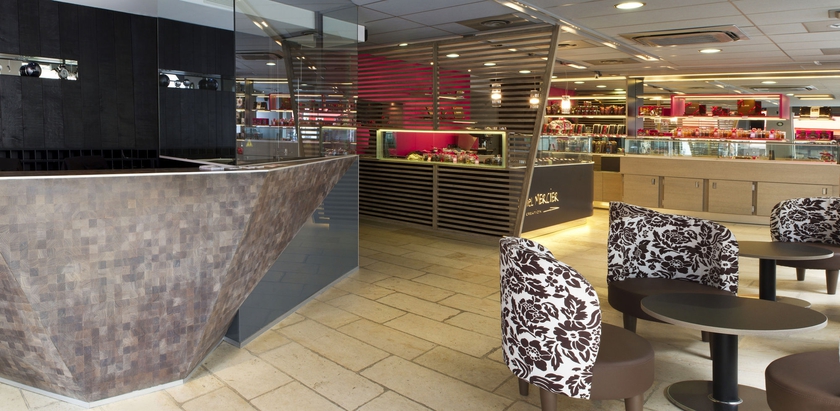 Imagen de los interiores del Hotel Valadon Colors. Foto 11