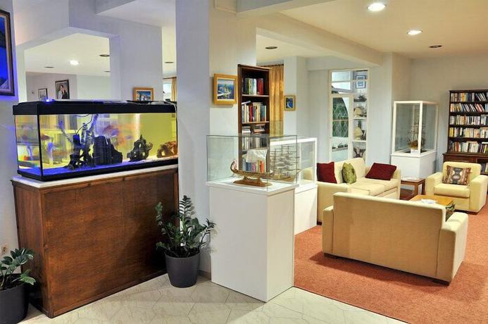 Imagen de los interiores del Hotel Valais. Foto 13