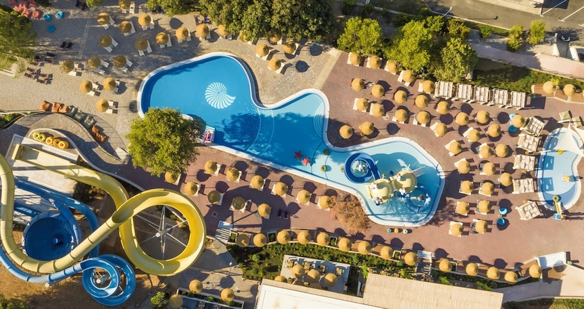 Imagen de la piscina del Hotel Valamar Amicor Resort. Foto 18