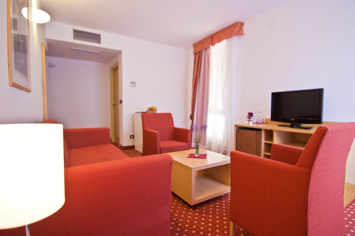 Imagen de los interiores del Hotel Valamar Carolina and Villas. Foto 11