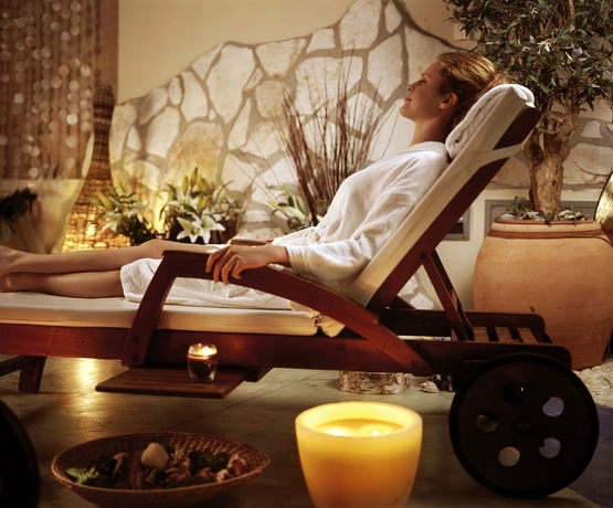 Imagen de la piscina del Hotel Valamar Diamant. Foto 15