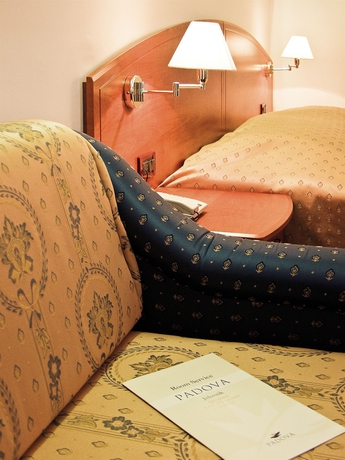 Imagen de la habitación del Hotel Valamar Padova. Foto 7