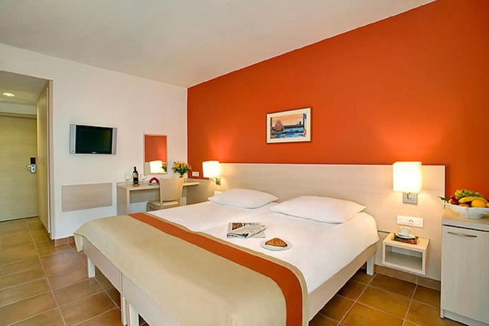 Imagen de la habitación del Hotel Valamar Tamaris Resort. Foto 13