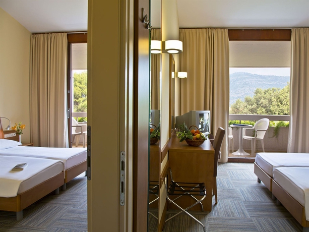 Imagen de la habitación del Hotel Valamar Tirena. Foto 5