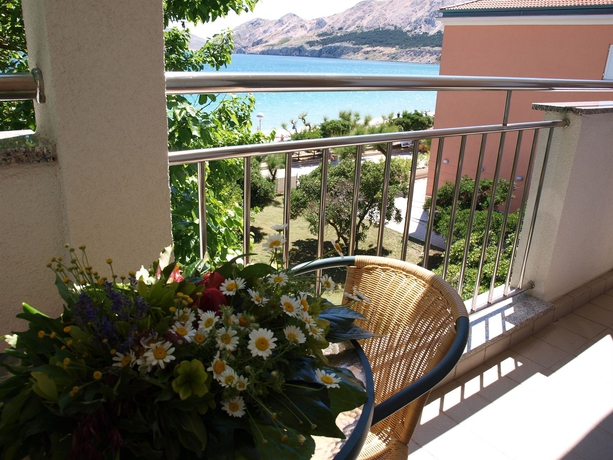 Imagen de los exteriores del Hotel Valamar Villa Adria. Foto 9