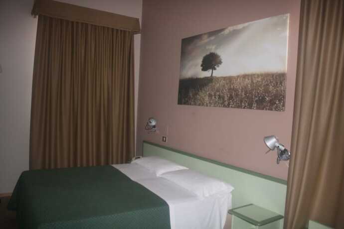 Imagen de la habitación del Hotel Valbrenta. Foto 18