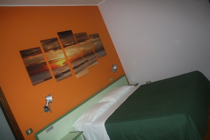 Imagen de la habitación del Hotel Valbrenta. Foto 20
