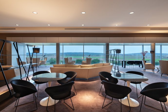 Imagen de los interiores del Hotel Valbusenda Bodega and Spa. Foto 20