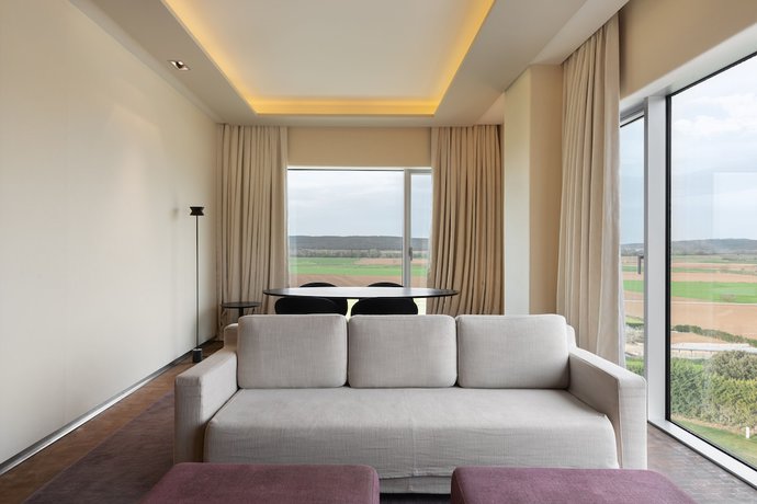 Imagen de la habitación del Hotel Valbusenda Bodega and Spa. Foto 15