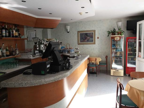 Imagen del bar/restaurante del Hotel Valchiosa. Foto 6