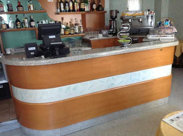 Imagen del bar/restaurante del Hotel Valchiosa. Foto 7