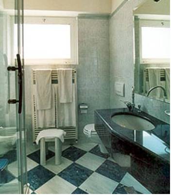 Imagen de la habitación del Hotel Valdarno. Foto 11