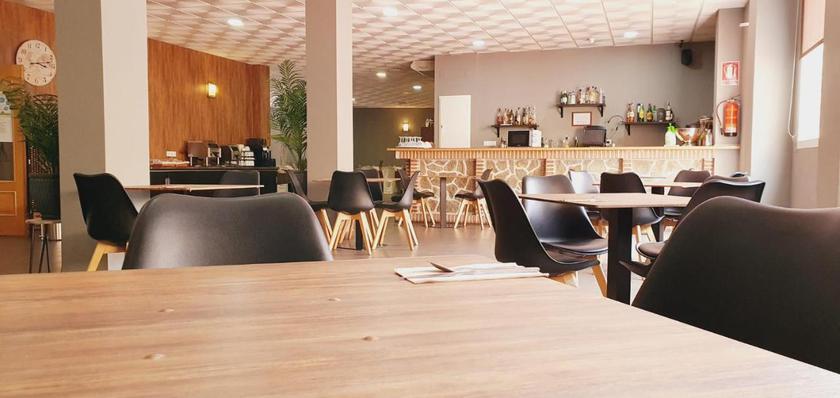 Imagen de los interiores del Hotel Valdemoro. Foto 10