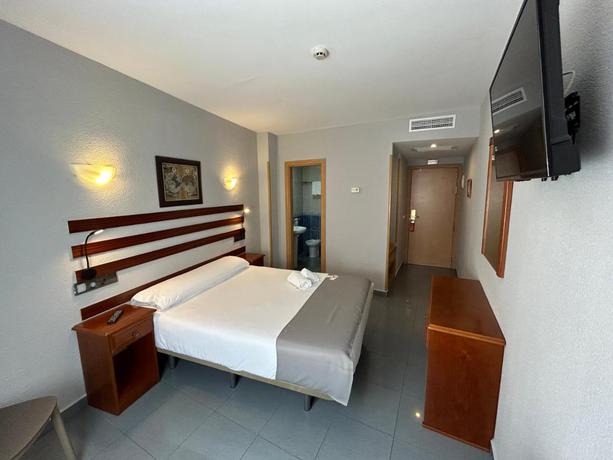 Imagen de la habitación del Hotel Valdemoro. Foto 4