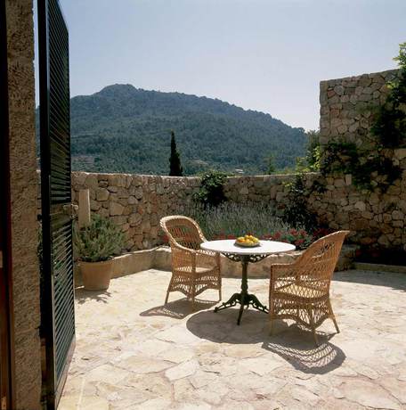 Imagen de los exteriores del Hotel Valdemossa. Foto 6