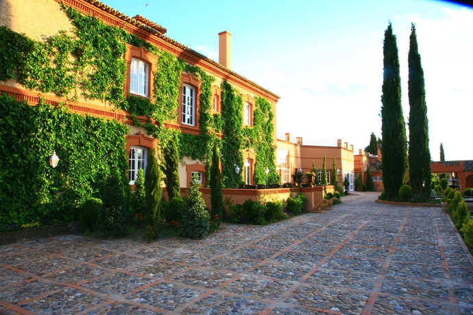 Imagen de los exteriores del Hotel Valdepalacios. Foto 12