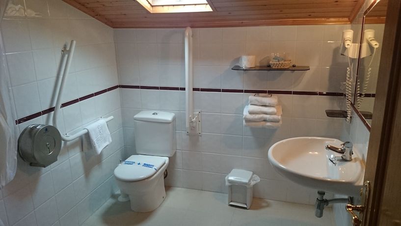 Imagen de la habitación del Hotel Valdoviño Express. Foto 4