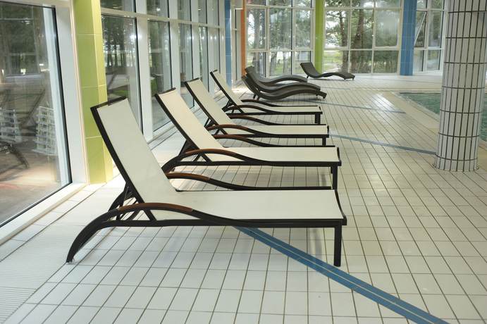 Imagen de la piscina del Hotel Valdys Thalasso and Spa - Les Pins. Foto 10