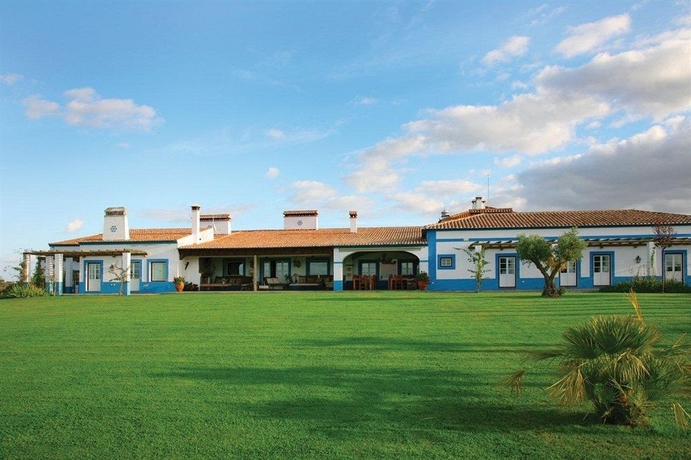 Imagen de los exteriores del Hotel Vale Do Manantio. Foto 7