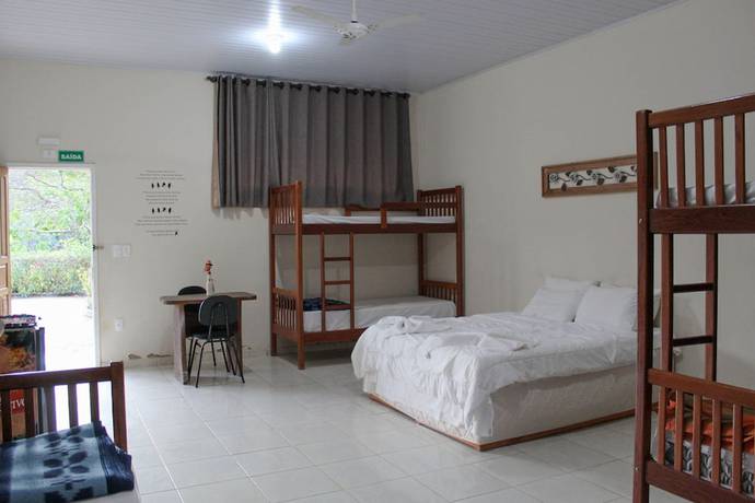 Imagen de la habitación del Hotel Vale Silvestre Eco Park. Foto 20