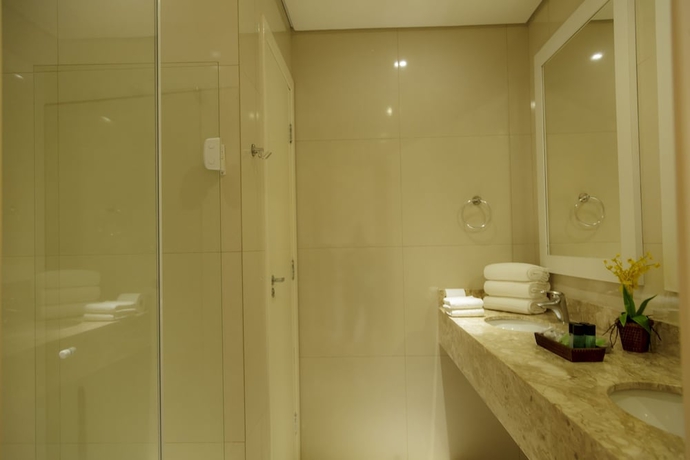 Imagen de la habitación del Hotel Vale Sui&ccedil;o Resort. Foto 11