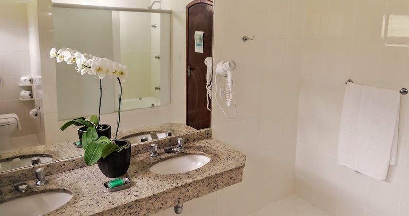 Imagen de la habitación del Hotel Vale Sui&ccedil;o Resort. Foto 12