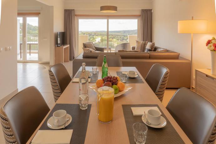 Imagen de la habitación del Hotel Vale da Ribeira Residences. Foto 4