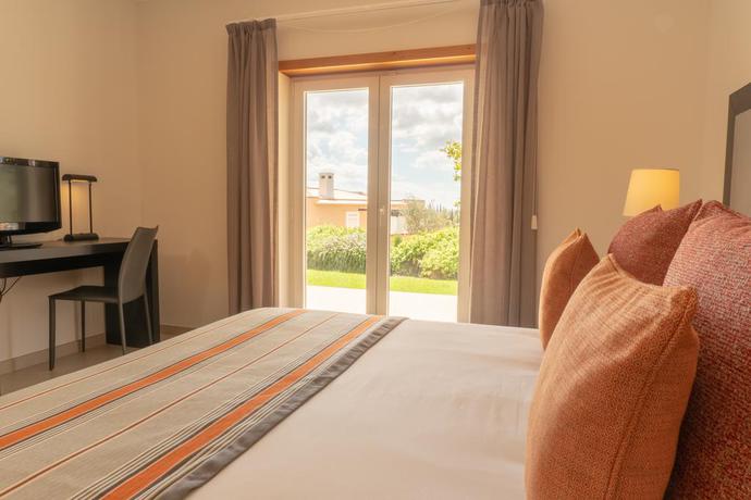 Imagen de la habitación del Hotel Vale da Ribeira Residences. Foto 10