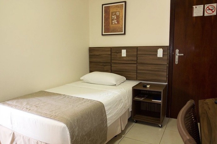 Imagen de la habitación del Hotel Val&ecirc;ncia, Dourados. Foto 4