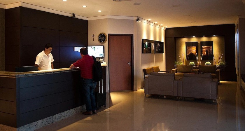 Imagen de los interiores del Hotel Val&ecirc;ncia, Dourados. Foto 19