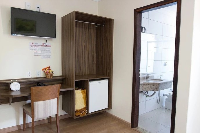 Imagen de la habitación del Hotel Val&ecirc;ncia, Dourados. Foto 10
