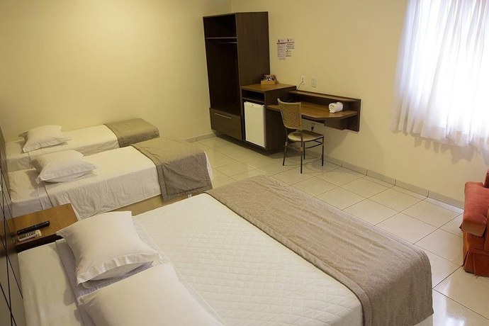 Imagen de la habitación del Hotel Val&ecirc;ncia, Dourados. Foto 13