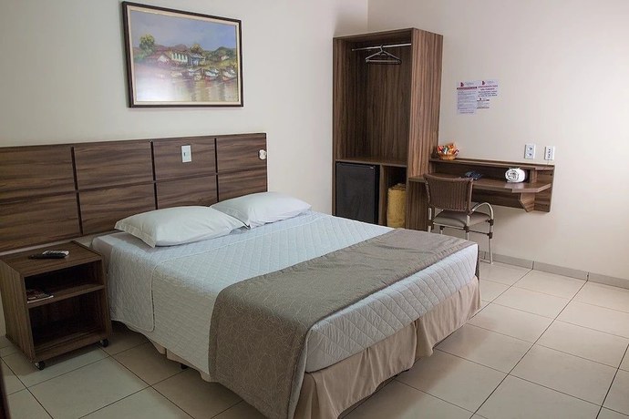 Imagen de la habitación del Hotel Val&ecirc;ncia, Dourados. Foto 15