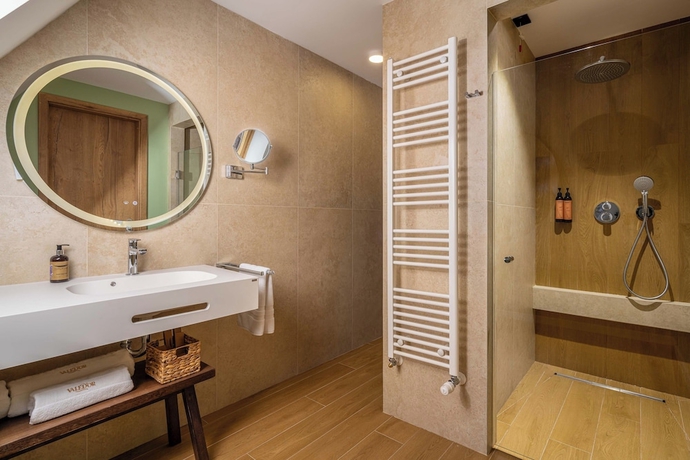Imagen de la habitación del Hotel Valedor BoutiqueandSPA. Foto 15