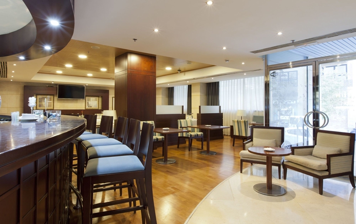 Imagen del bar/restaurante del Hotel Valencia Center. Foto 2