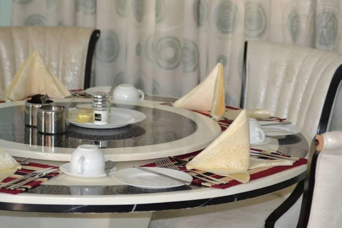 Imagen del bar/restaurante del Hotel Valencia Kampala. Foto 5