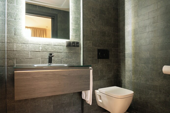 Imagen general del Hotel Valencia Luxury - Sea Port II. Foto 18