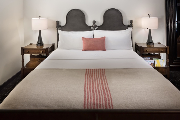 Imagen de la habitación del Hotel Valencia Riverwalk. Foto 2