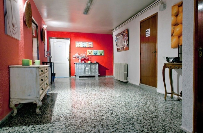 Imagen de los interiores del Hotel Valencia Suits You. Foto 11