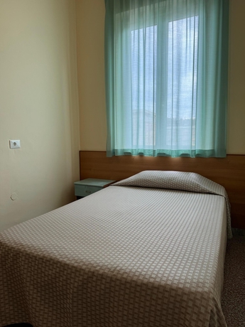 Imagen de la habitación del Hotel Valente. Foto 4