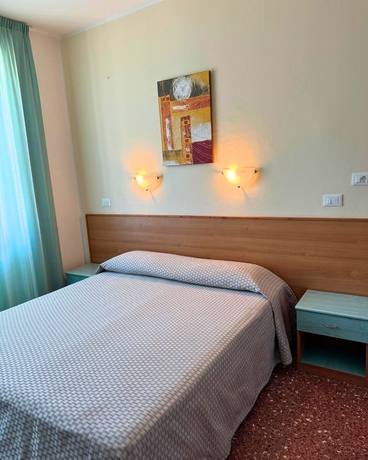 Imagen de la habitación del Hotel Valente. Foto 9