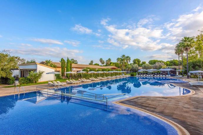 Imagen general del Hotel Valentín Playa de Muro. Foto 19