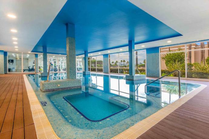 Imagen de los interiores del Hotel Valentin Sancti Petri. Foto 13