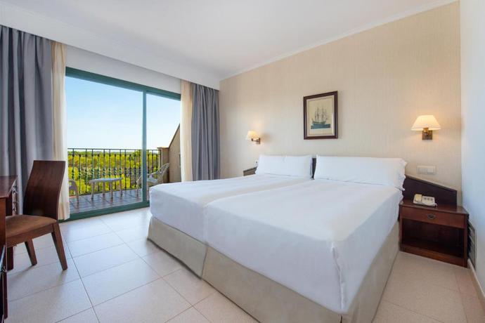 Imagen general del Hotel Valentin Son Bou. Foto 2